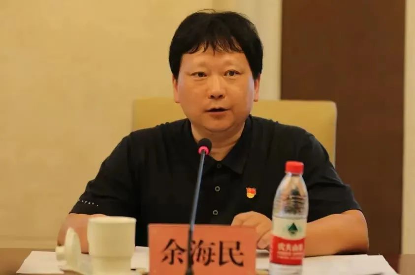 崇外商會(huì)聯(lián)合黨委書記、商會(huì)會(huì)長丁一參加崇外街道黨建協(xié)調(diào)委員會(huì)全體會(huì)議并代表成員單位進(jìn)行發(fā)言