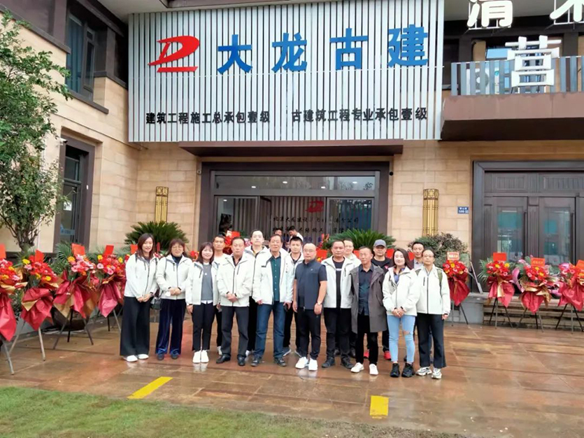 1706084335478349.jpg 640.jpg